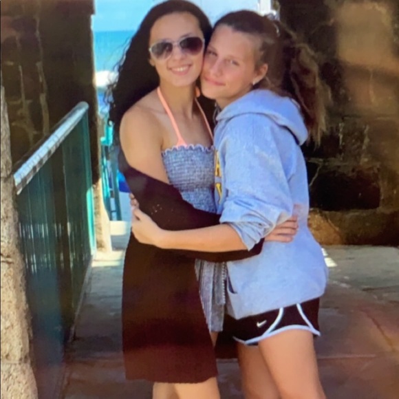 Meet your Posher, Emily - Picture 1 of 1